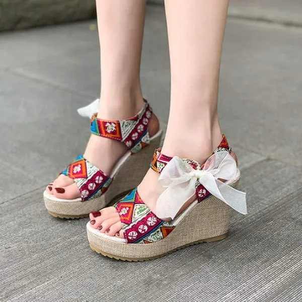 Women's Peep Toe Sandals with Bow Detail and Thick Wedge Heel 85897864C